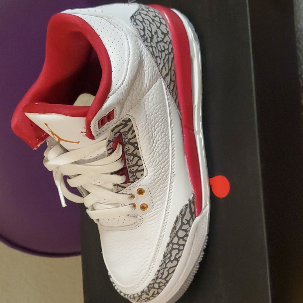 Jordan 3s Cardinal Red